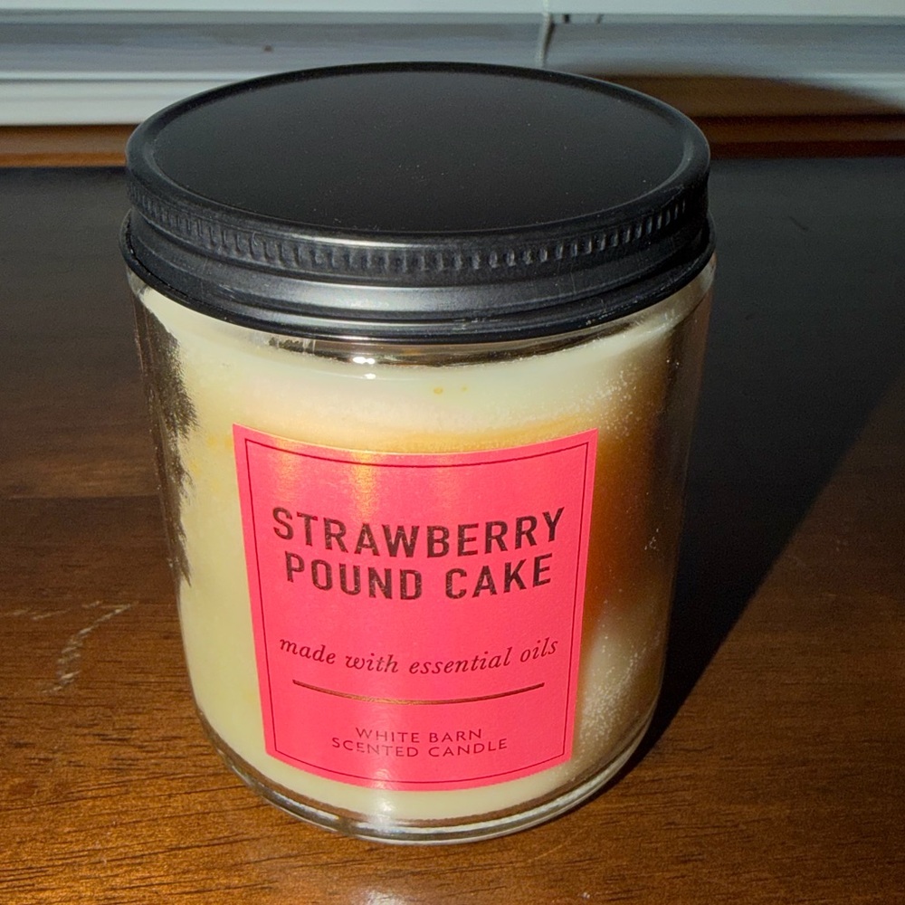 Bath & Body Works single wick jar candle
